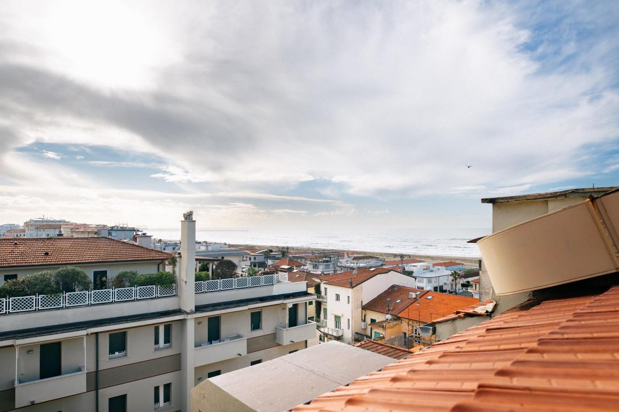 Hotel Residence Esplanade Viareggio Exterior foto